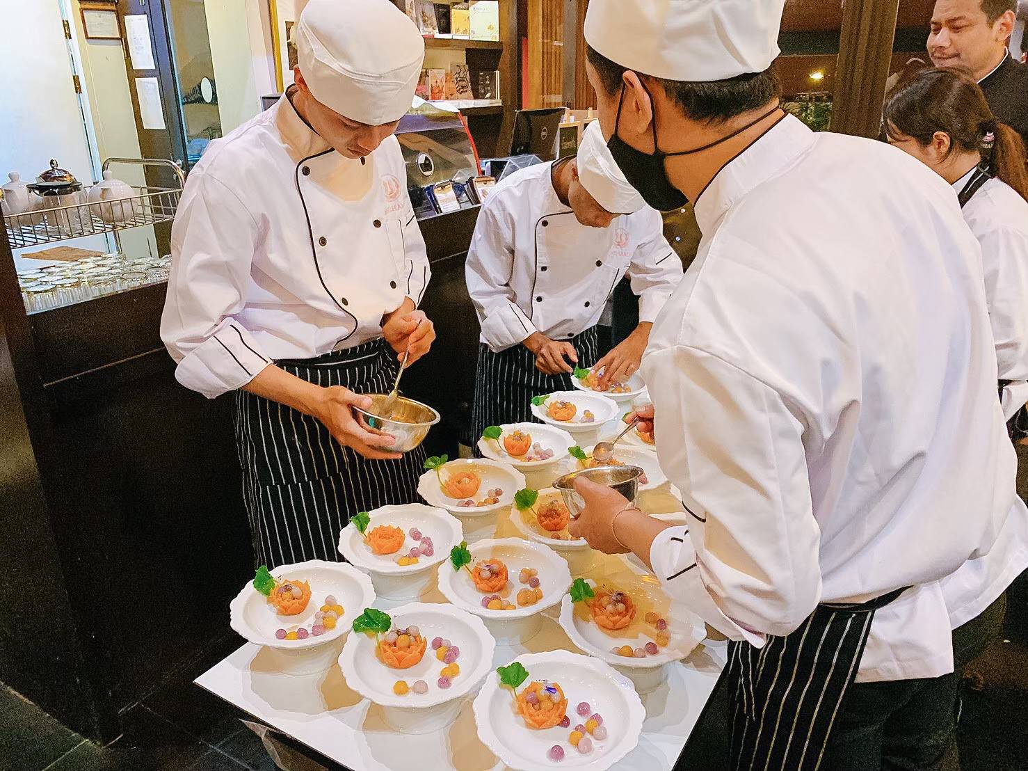 Chef Kasemsith Work 1