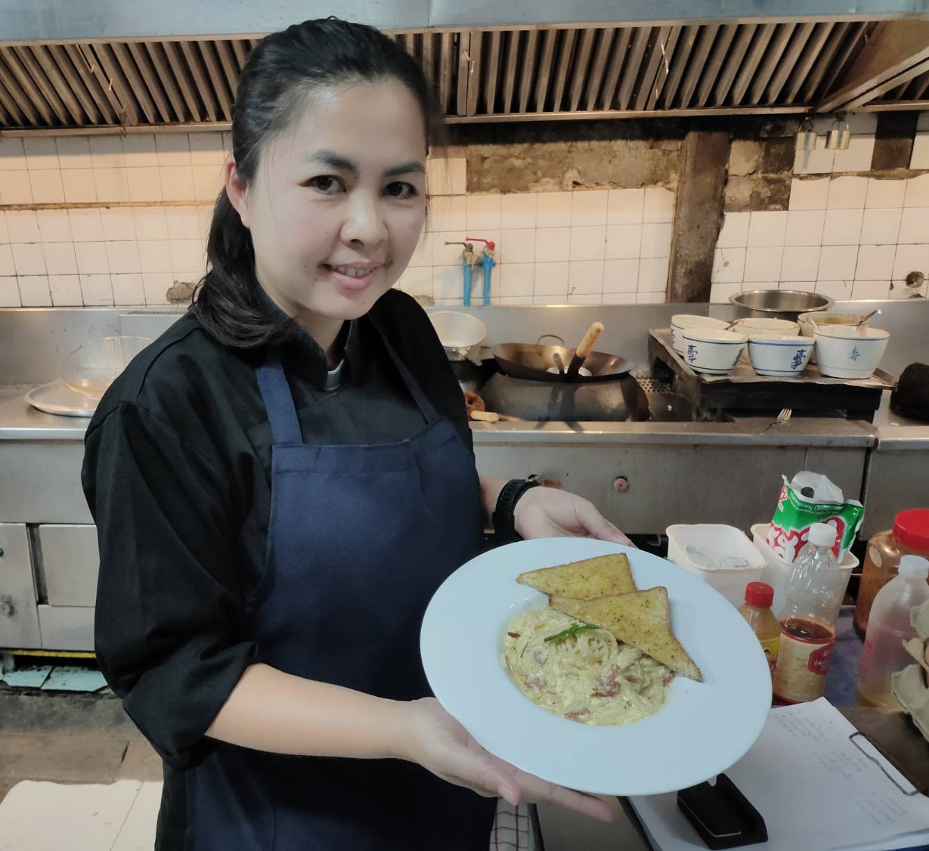 Thitichaya Roopngam Photo1